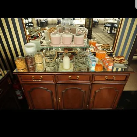 Hotel Ten Constanta Otel