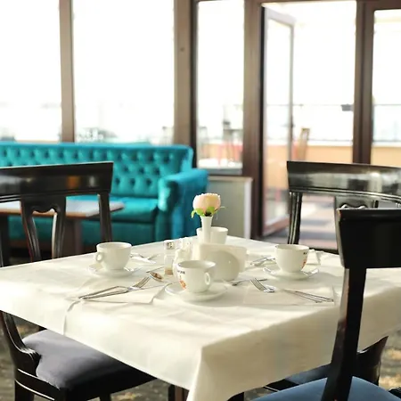 Hotel Ten Constanta Otel