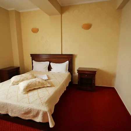 Hotel Ten Constanta Otel 4*