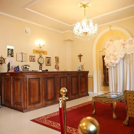 Hotel Ten Constanta Otel 4*