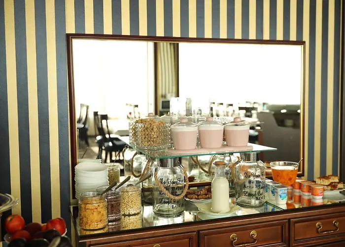 Отель Hotel Ten Constanta Констанца